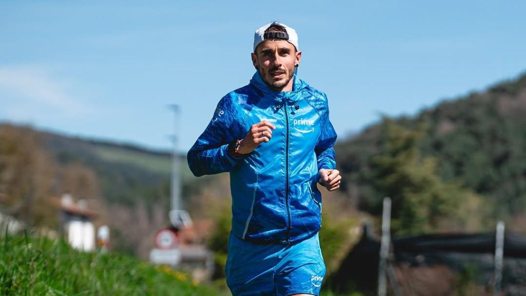 Iván mientras intentaba conseguir el reto