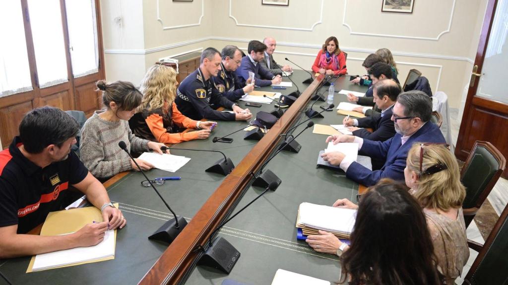 Reunión de las concejalías implicadas en la oficina 'antiokupas'. EE