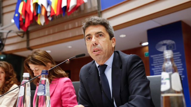 Mazón durante un pleno en el Comité Europeo de las Regiones en Bruselas. EFE/ Quentín Bruno