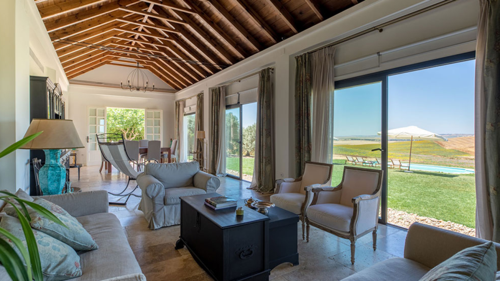 Nos colamos en el cortijo La Motilla, la finca del siglo XVI que Cayetano Martínez de Irujo posee en Sevilla