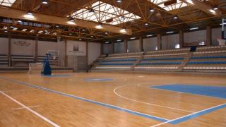 Aplazada la huelga en las instalaciones deportivas de Santiago.