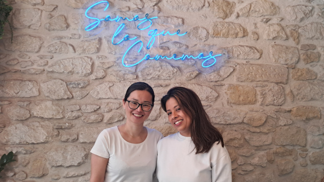 Yunhee y Adriana, dueñas de Mareando la huerta