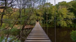 Puente colgante de Soutomaior (Pontevedra) sobre el río Verdugo