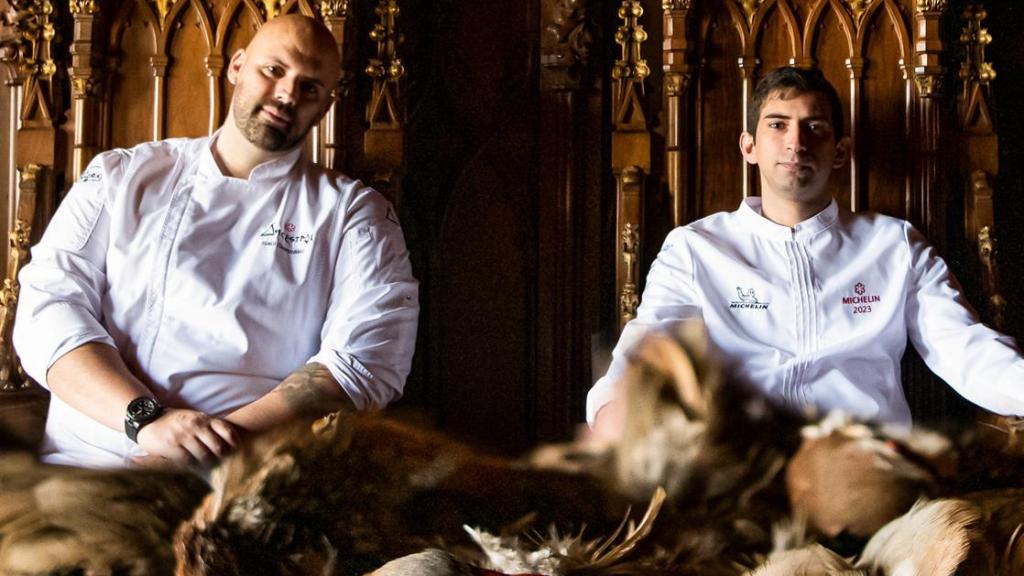 Saúl González y Víctor Infante en la foto que usaron de despedida en Illescas.