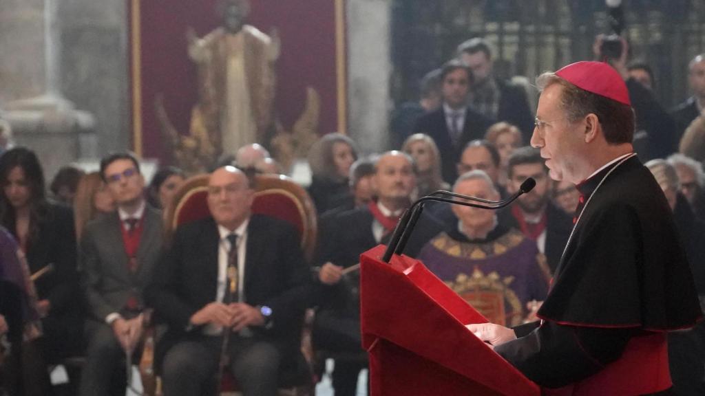 El obispo titular de Rotdon, Aurelio García Macías, pronuncia el pregón de la Semana Santa de Valladolid