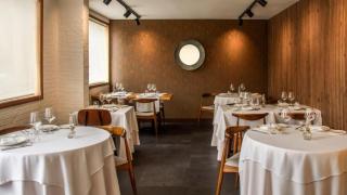 La acogedora sala de Quinqué (Madrid).