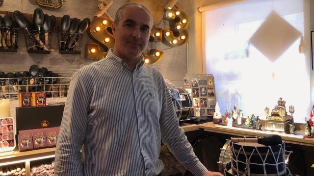 Miguel Estrada gerente de la tienda San Cayetano 3 en Zaragoza