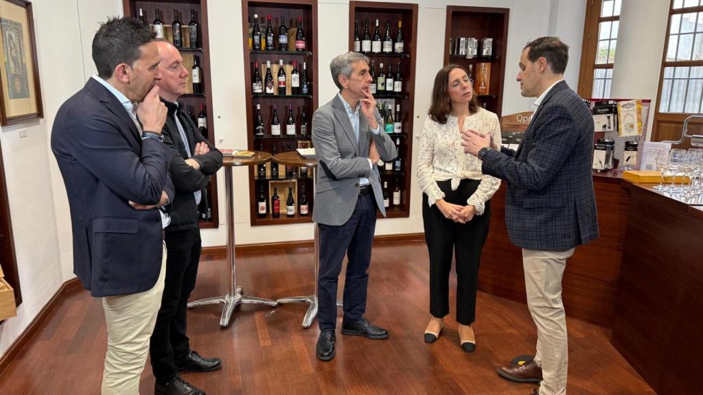 Conrado Íscar en Málaga explicando el encanto de la Semana Santa de la provincia de Valladolid