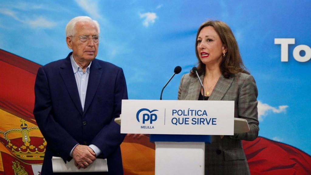 Las direcciones del PP de Málaga y de Melilla, encabezadas por sus respectivos presidentes, Patricia Navarro y Juan José Imbroda.