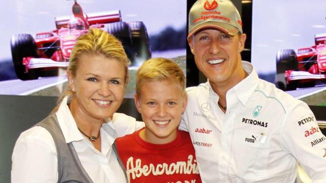 Michael Schumacher junto a su mujer Corinna y su hijo Mick de pequeño