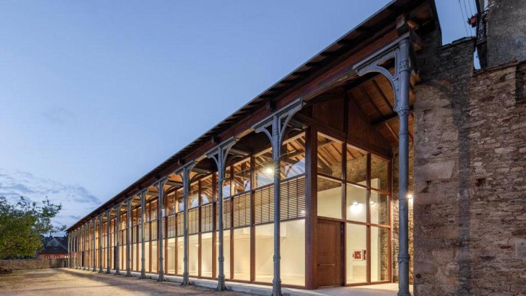 Restauración del Pabellón historicista y el muro perimetral de San Martín Pinario