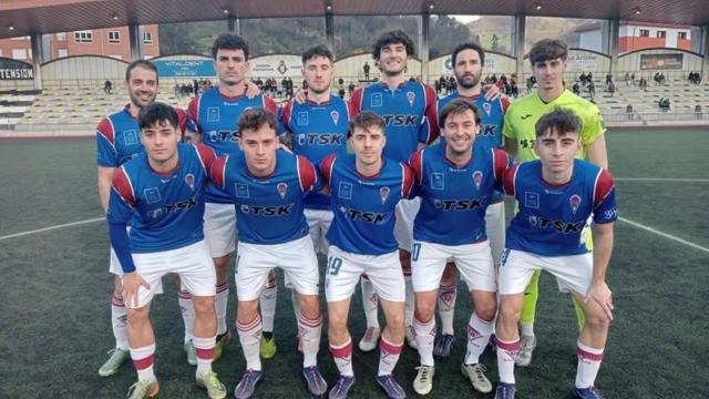 Futbolistas del TSK Roces