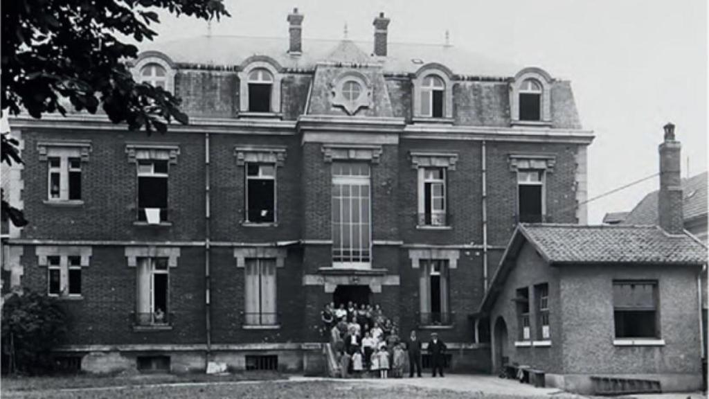 El antiguo Hotel du Mont Renaud de Noyon (Francia), también hoy inexistente, por el que el Gobierno ha compensado al PNV.