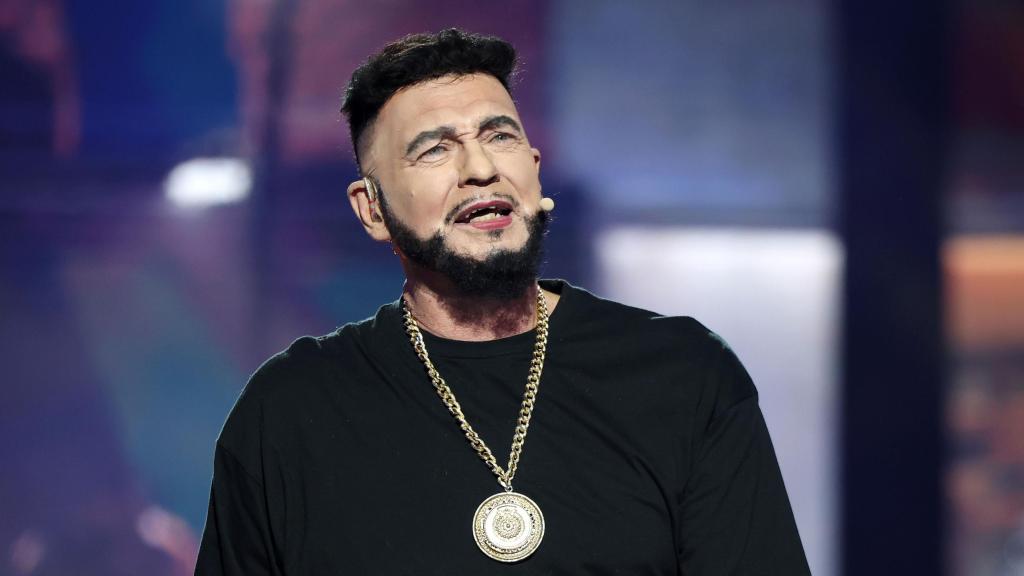 Bertín Osborne es Omar Montes en 'Tu cara me suena'.