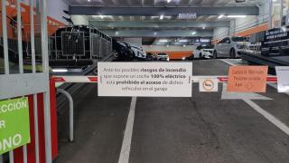 El parking de Madrid que prohíbe la entrada a los coches eléctricos.