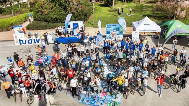 El III Pedalea por el Planeta de Tuawa, Global Omnium y la VCV llenan el jardín del Turia de Valencia de sostenibilidad