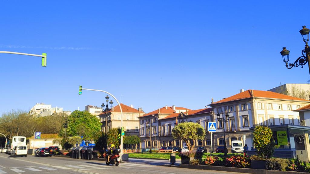 Vigo se despierta con cielos despejados