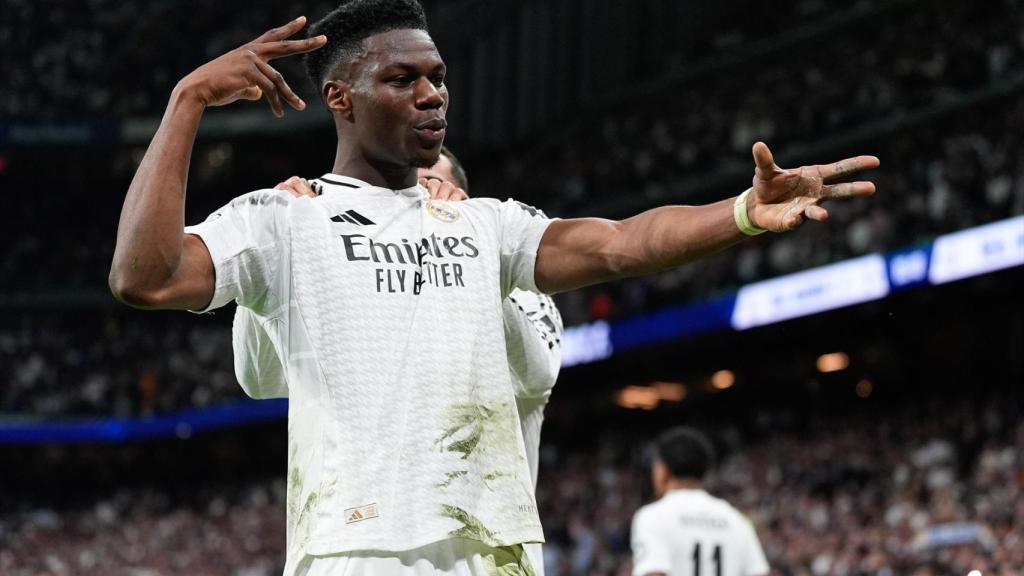 Aurélien Tchouaméni celebra un gol con el Real Madrid