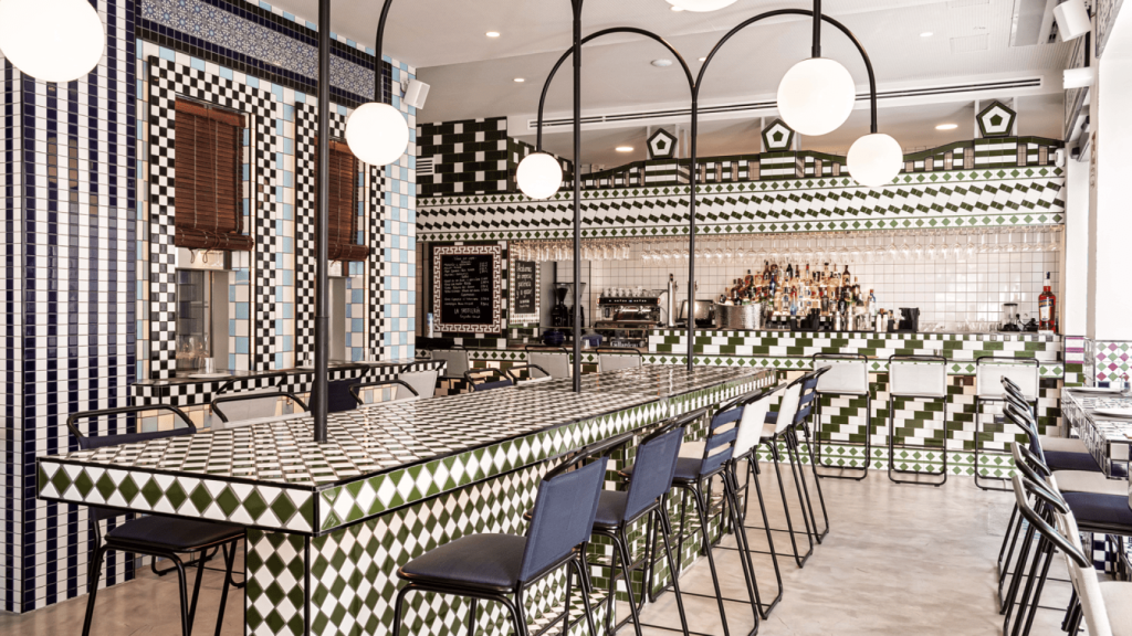 Salón de La Sastrería inspirado en El Cabanyal.