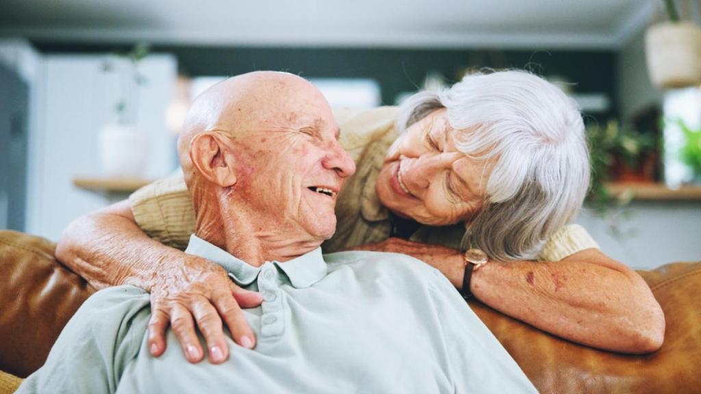 Dos personas mayores