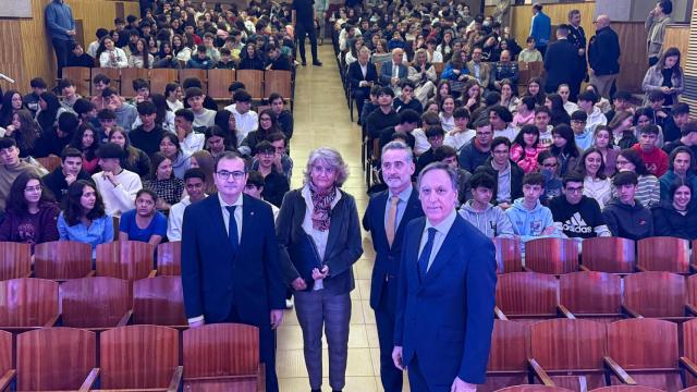 El alcalde de Salamanca visita el Colegio San Agustín