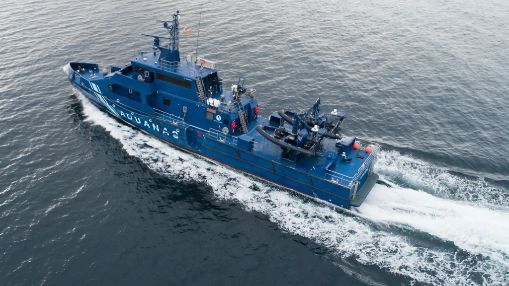 Cóndor, patrullera de altura basada en Rodman 138