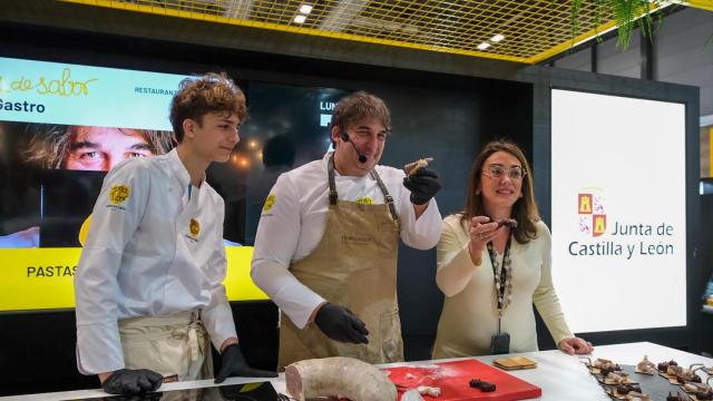 La consejera de Agricultura, Ganadería y Desarrollo Rural, María González Corral, en el Salón Gourmets 2025