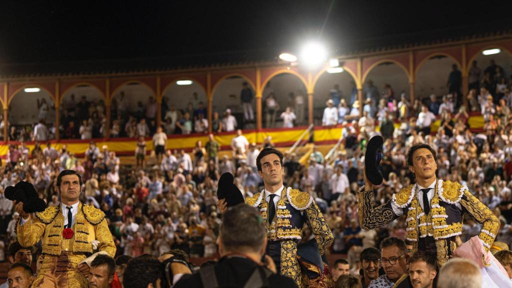 Los toreros Morante de la Puebla, Andrés Roca Rey y Tomás Rufo salieron a hombros en la corrida del Corpus de Toledo del 2024.