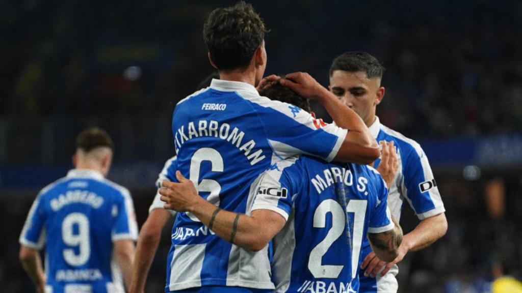 Los jugadores del Deportivo durante un partido esta temporada.