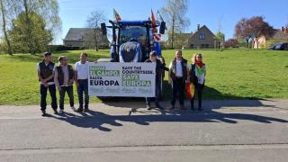 Una tractorada extremeña culmina su recorrido en Bruselas: Puigdemont les recibe y apoya sus reivindicaciones