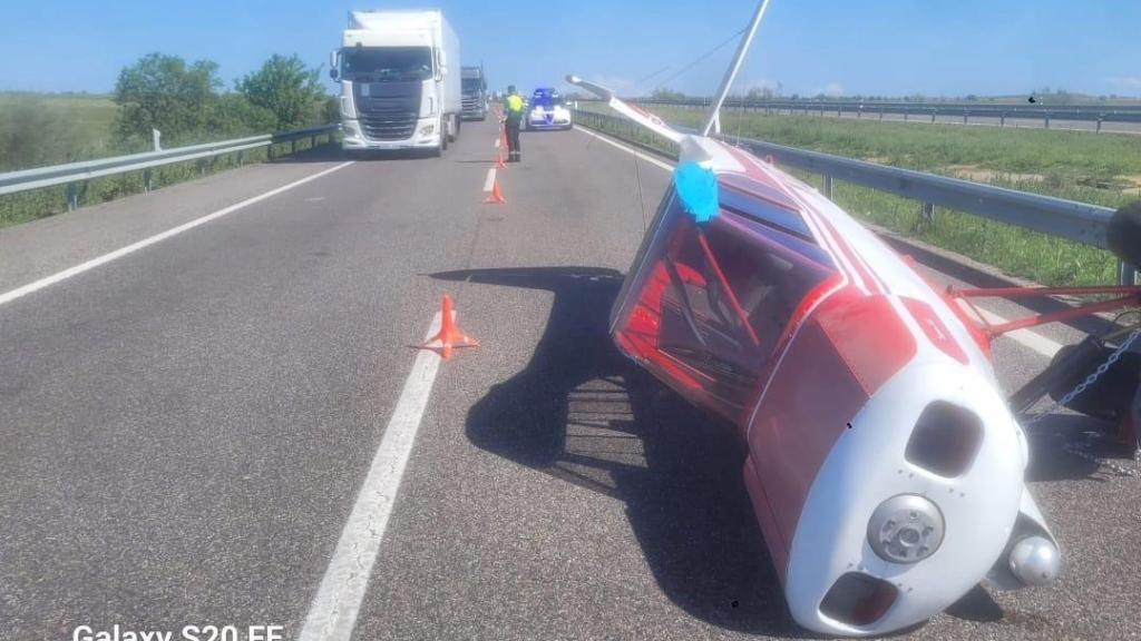 La avioneta que ha caído desde un remolque en la AP-2