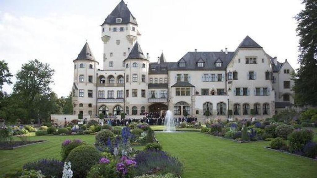 El castillo de Berg desde el jardín.