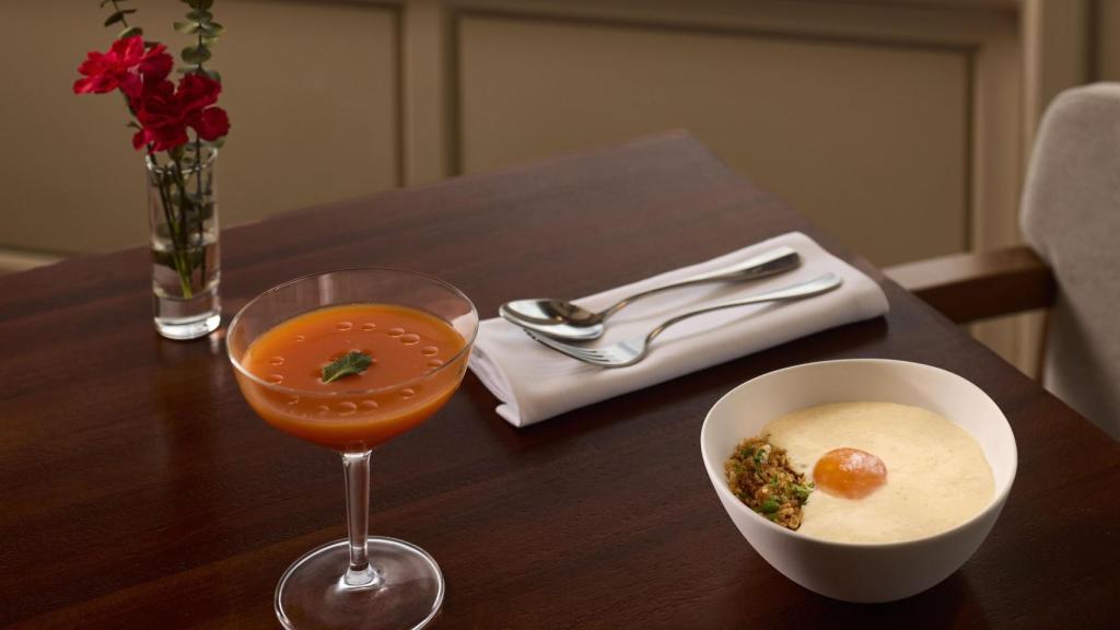 El desayuno de Javier Olleros en NH Finisterre (A Coruña).