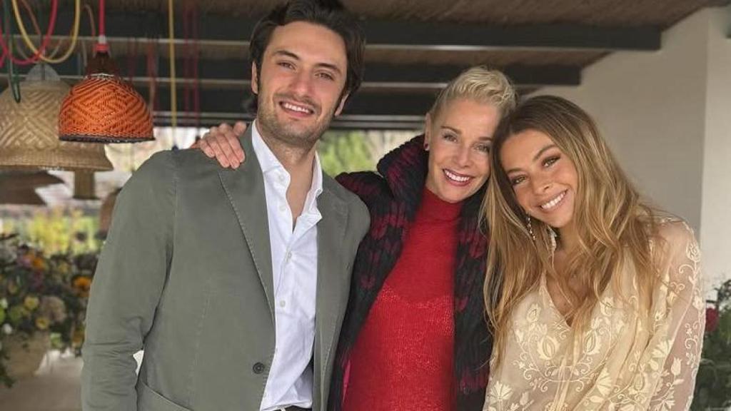 Belén Rueda, en medio de su hija y su yerno.
