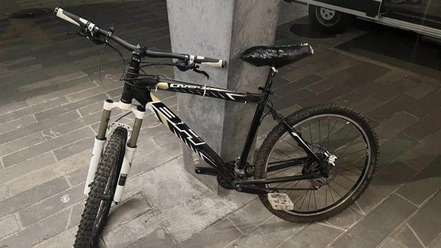 Multan con 1.000 euros a un ciclista que dio positivo en alcoholemia en Ribeira.