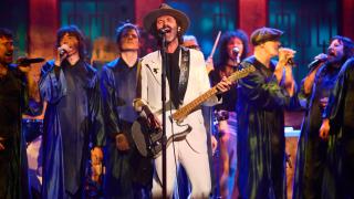 Leiva, en su actuación de este lunes en 'La Revuelta'.