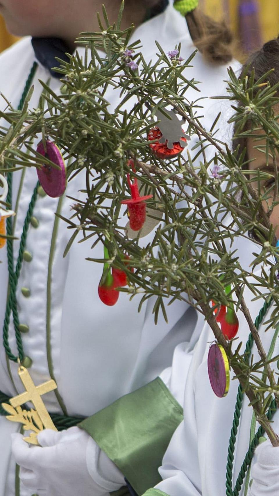 Las chucherías, muy presentes en la Procesión del Domingo de Ramos en Aranda de Duero