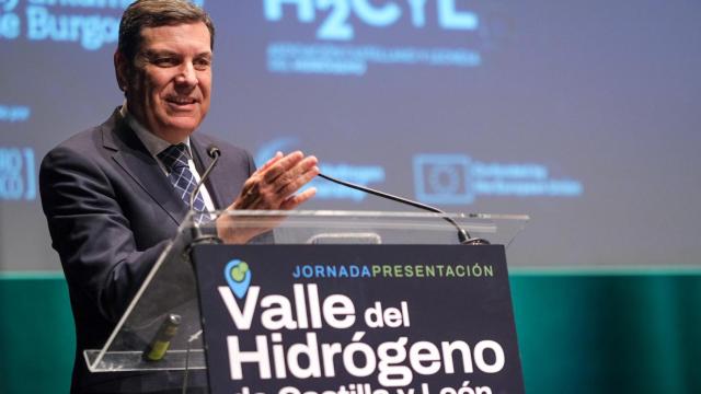 El consejero de Economía y Hacienda, Carlos Fernández Carriedo, durante la presentación del Valle del Hidrógeno en Burgos, este martes