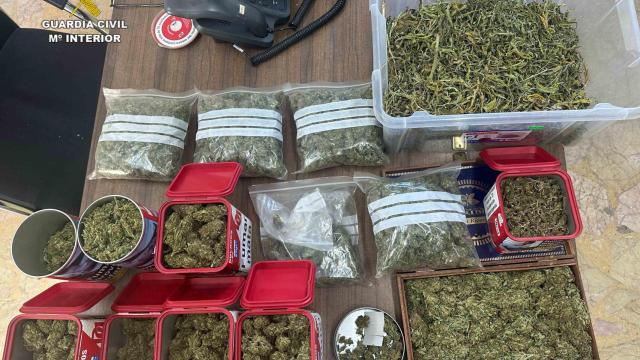 Droga aprehendida por la Guardia Civil en Brihuega.