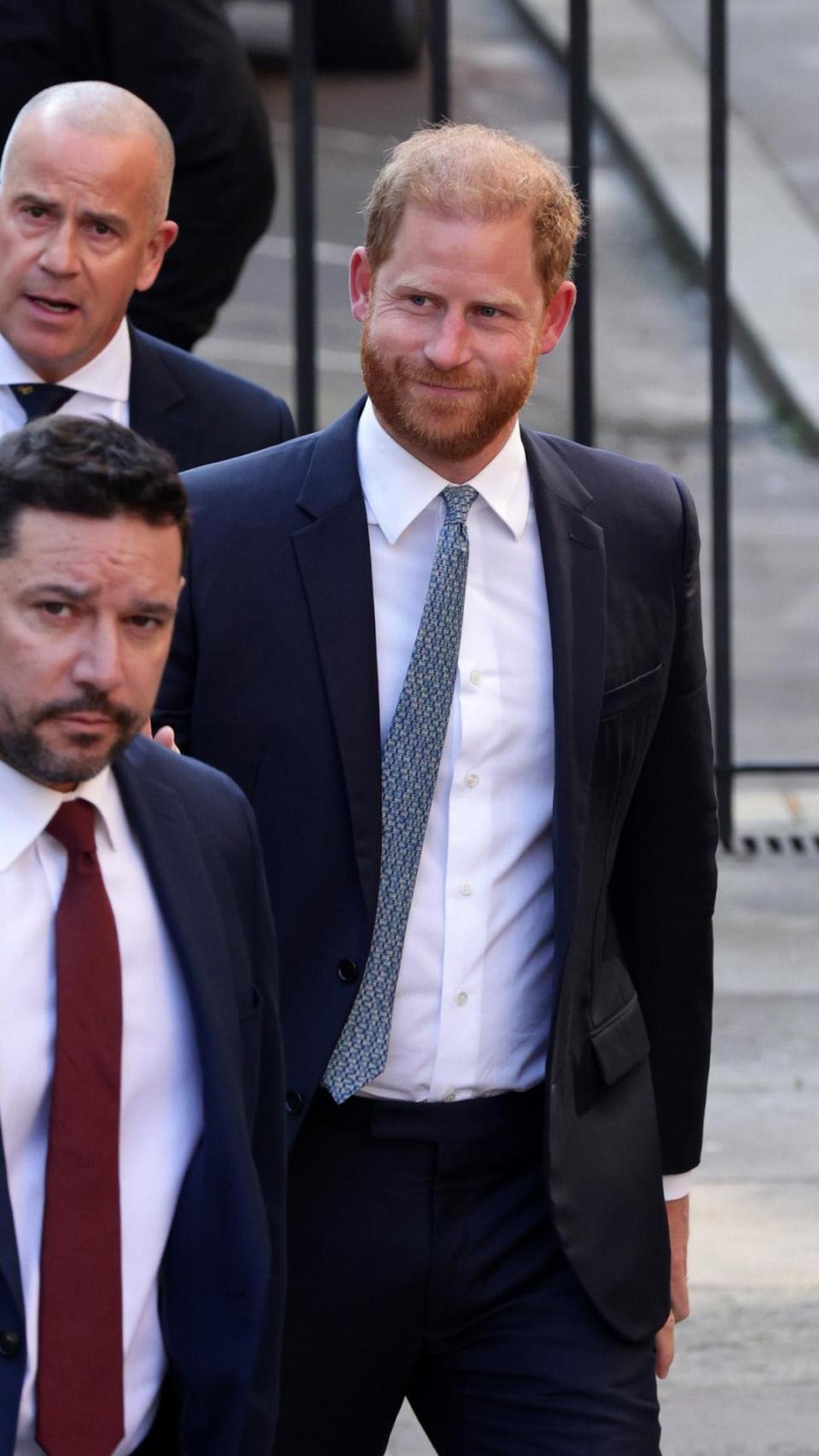 El príncipe Harry en su llegada a Londres este día 8 de abril de 2025.