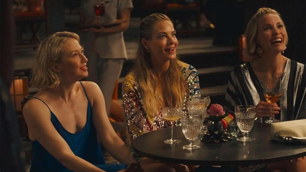 Escena del episodio final de la tercera temporada de 'The White Lotus'.