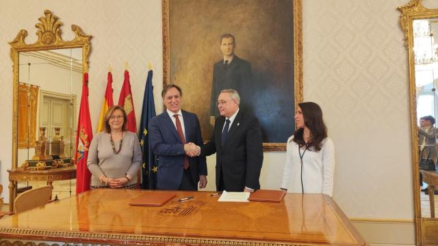 Nuevo convenio para ssesoramiento jurídico a las personas mayores de Salamanca