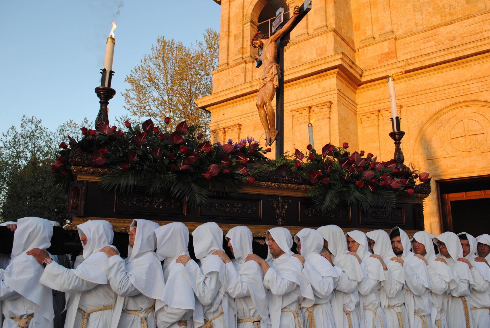 Procesión del Cristo del Amor y de la Paz en la Semana Santa de Salamanca