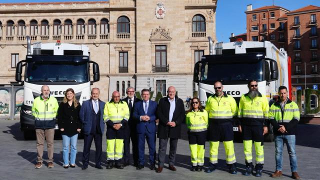 El alcalde de Valladolid, Jesús Julio Carnero; junto al consejero de la Presidencia, Luis Miguel González Gago; la delegada territorial de la Junta en Valladolid, Raquel Alonso; y el concejal Alberto Cuadrado Toquero