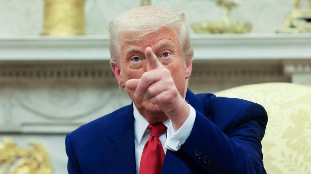 Donald Trump este lunes en el Despacho Oval.