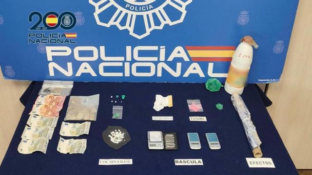 Drogas y dinero incautados en un narcopiso del centro de Madrid.