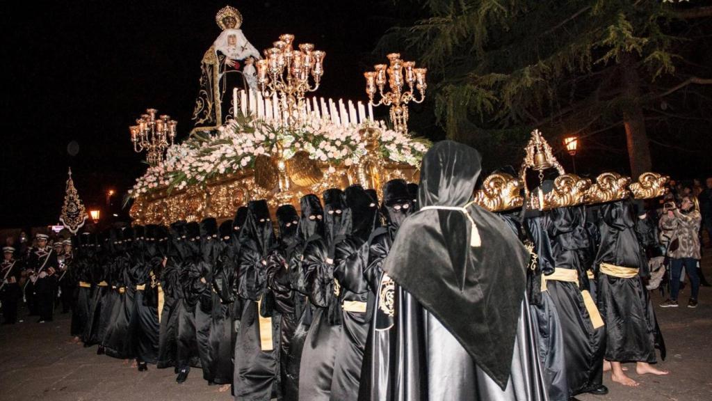 Procesión de Caladiños, una de las más populares de Cofradía de Dolores.