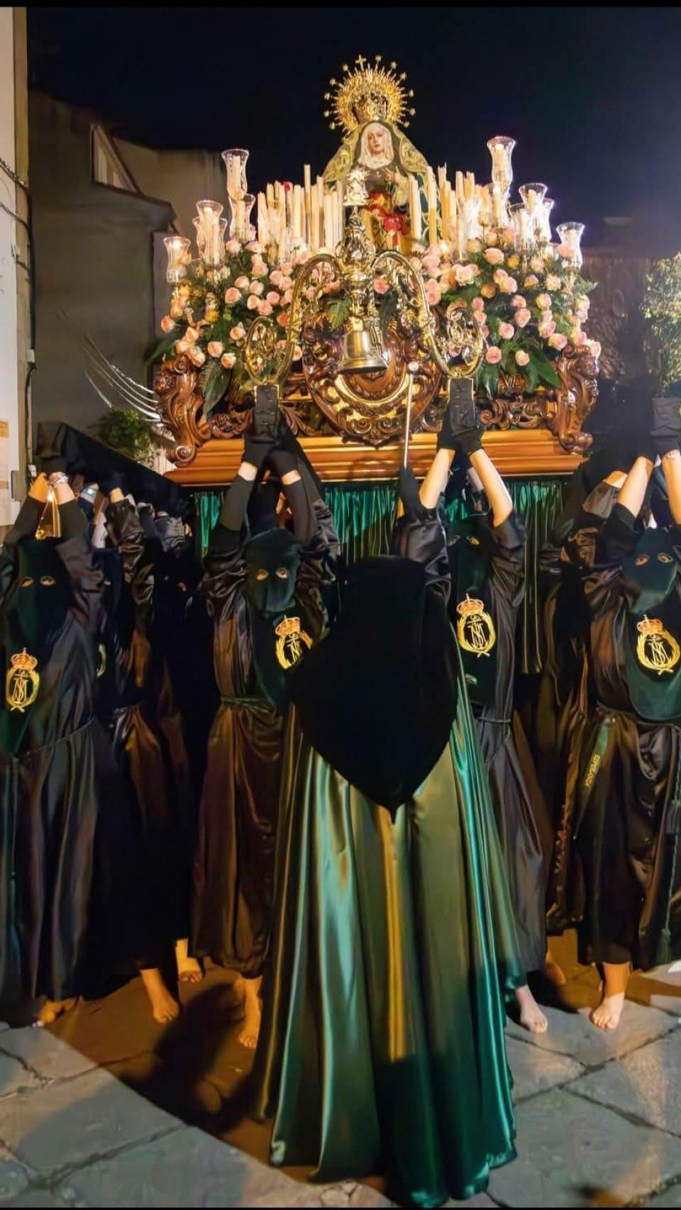 Procesión de Jesús de la Columna y Santísima Virgen de la Esperanza el Martes Santo.