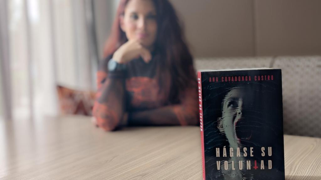 El libro de Ana Covadonga, en primera plana.