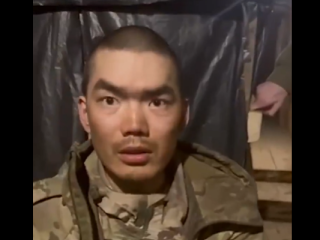 Uno de los dos chinos capturados por las fuerzas ucranianas en el este del país.